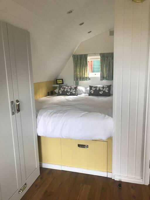 Bumble Bee Cottage Plymouth Ngoại thất bức ảnh